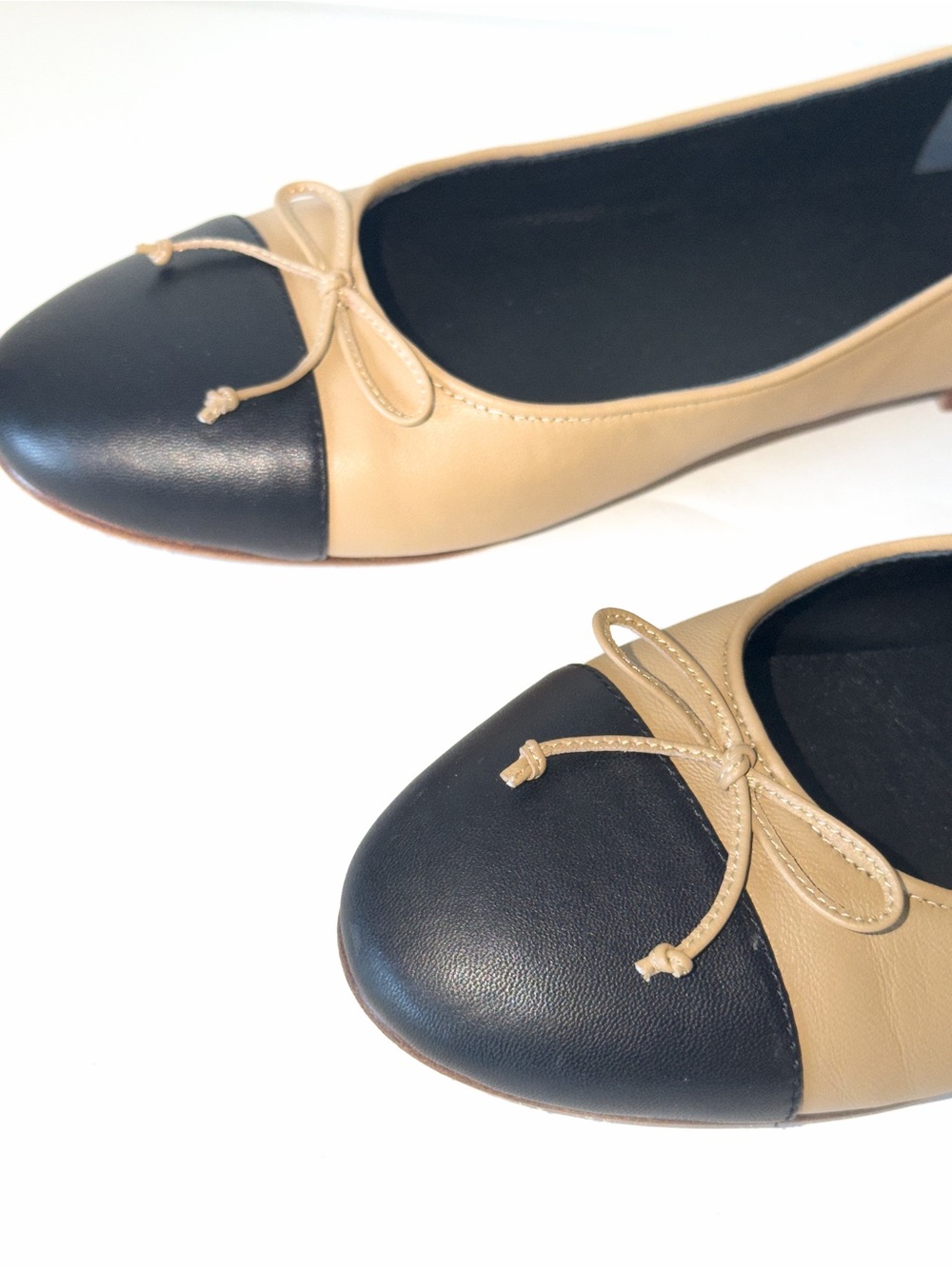 Quince Italian Leather Cap-Toe Ballet Flat Classic Two-Tone Bow Tan and Black 9 - Picture 6 of 12
